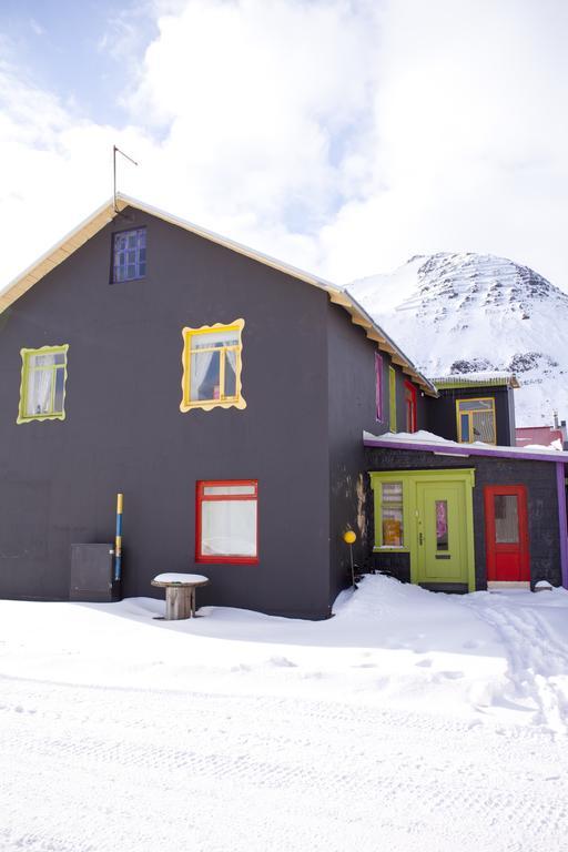 ホテル Soffia'S House Siglufjordur エクステリア 写真
